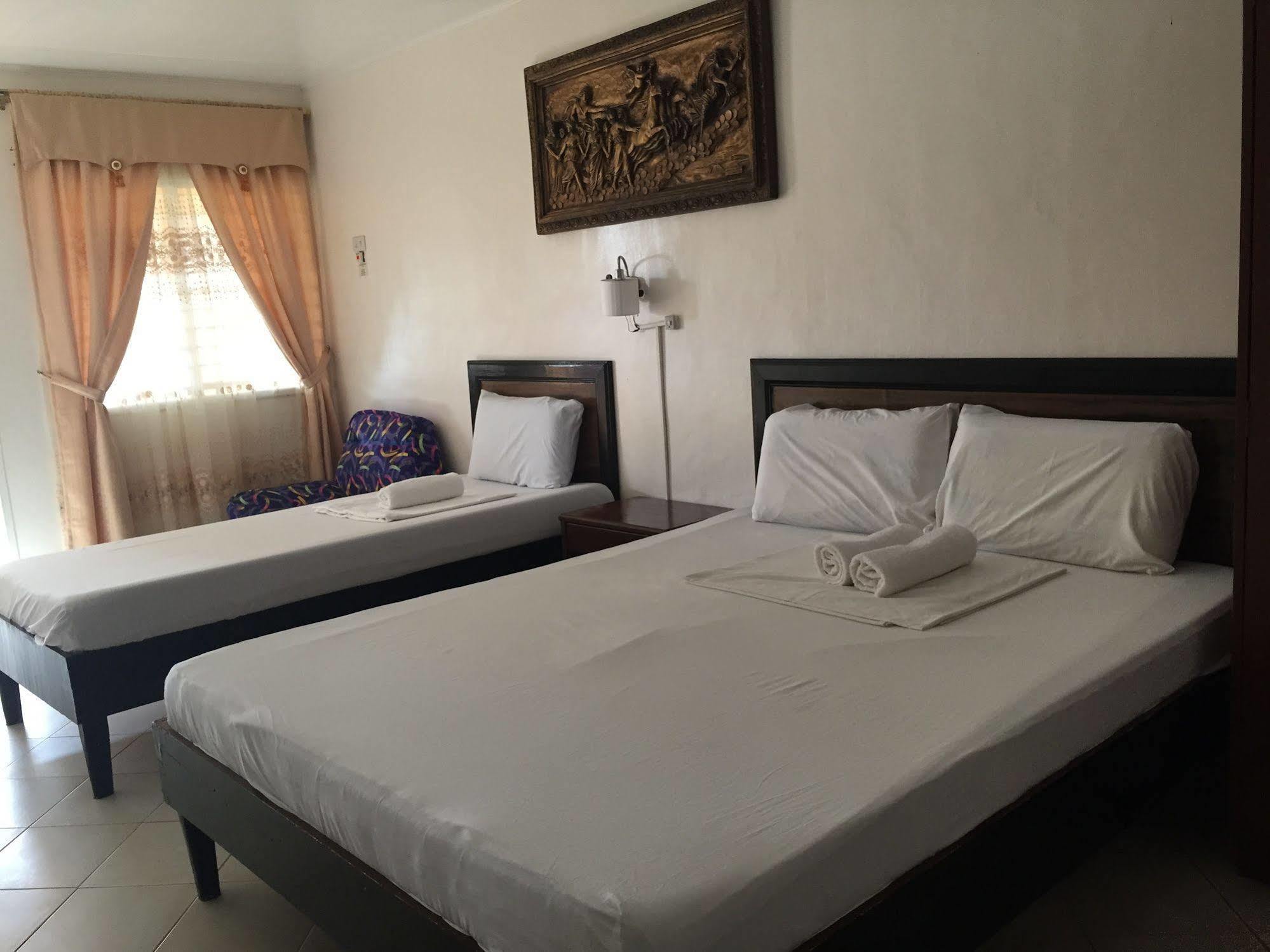Bayview Inn Ормок Экстерьер фото