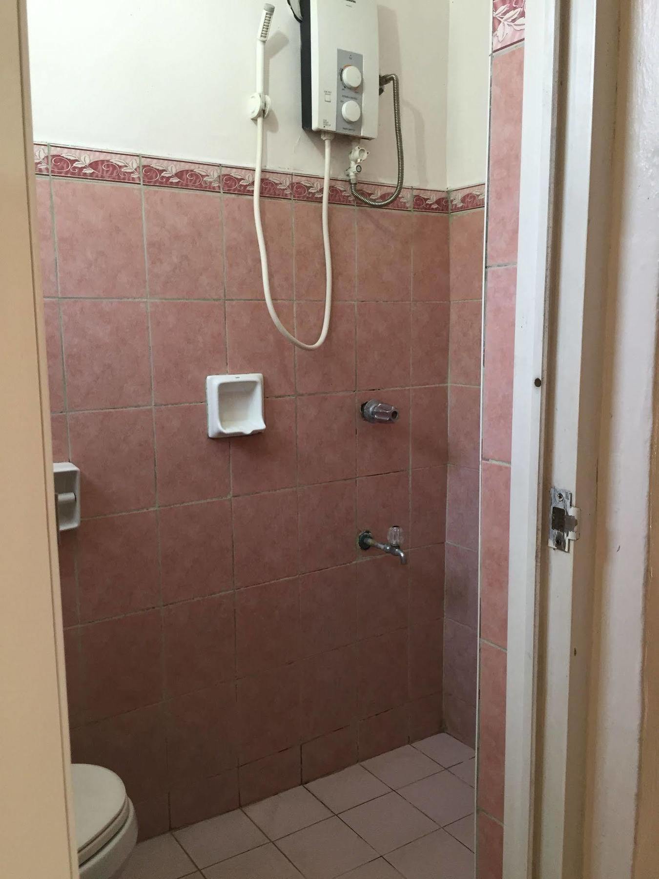 Bayview Inn Ормок Экстерьер фото